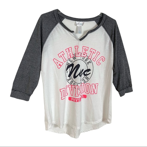 NWOT just be.. NYC Athletic Division Football Style V-notch 3/4 Sleeve T-shirt - Picture 12 of 16